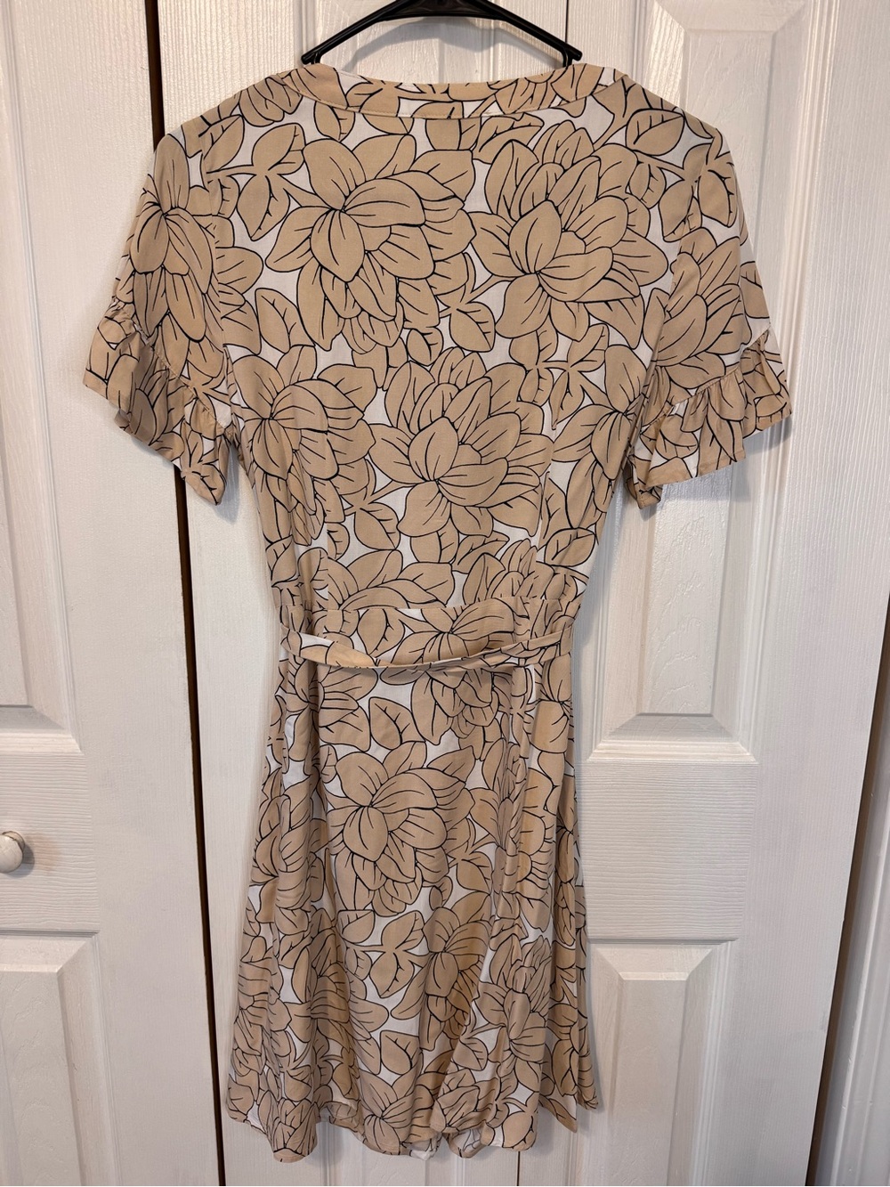 Loft Outlet Summer Belted Button Up Shirt Dress Beige Black Flower Detail Sz 2P - Picture 9 of 12